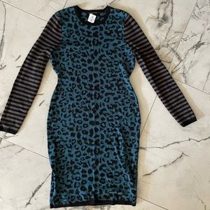 I Love Ronson sweater dress Sz medium New
